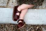 Close-up on the Modern Janes in Chestnut